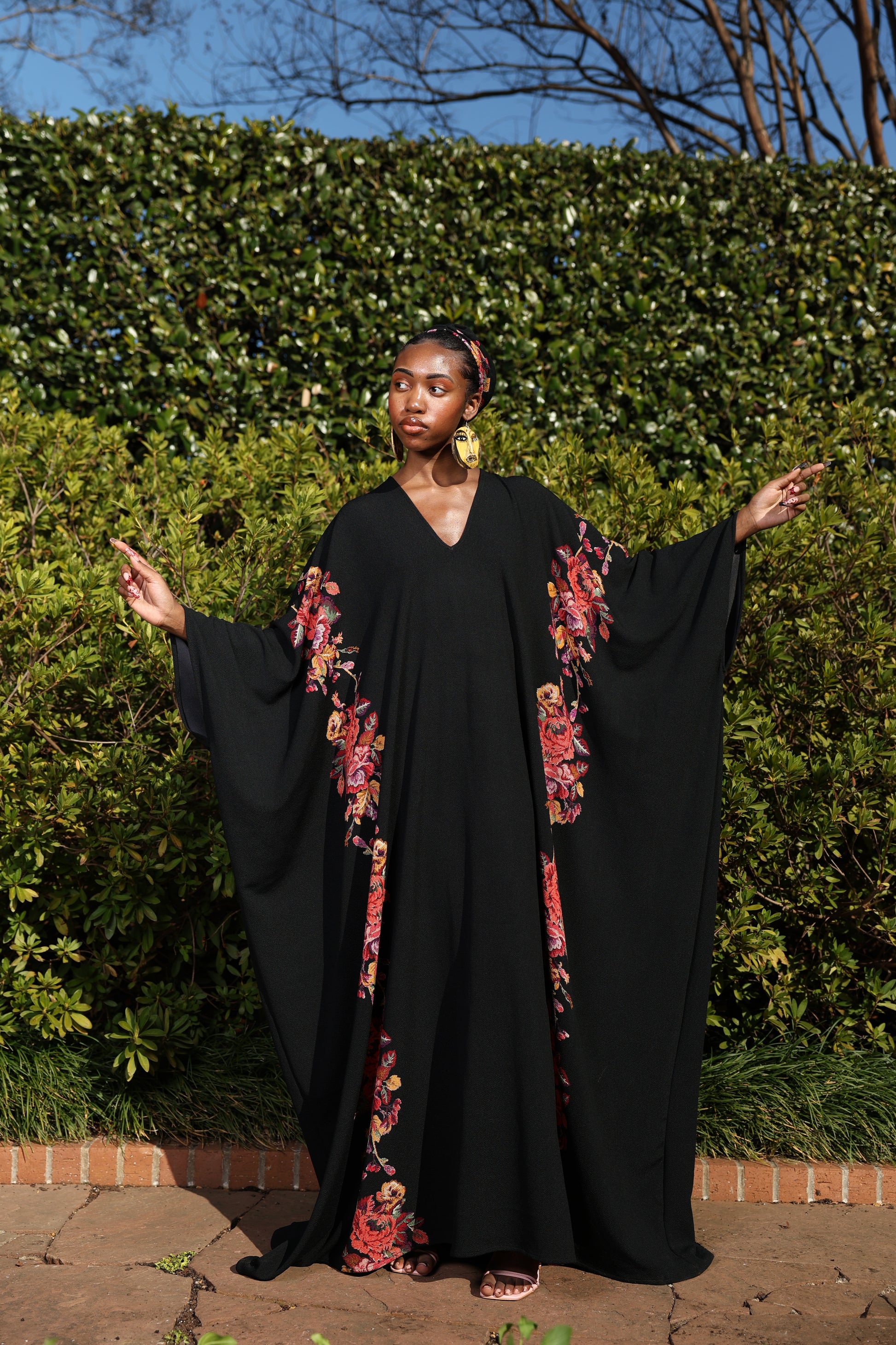 Kaftan with Floral Border