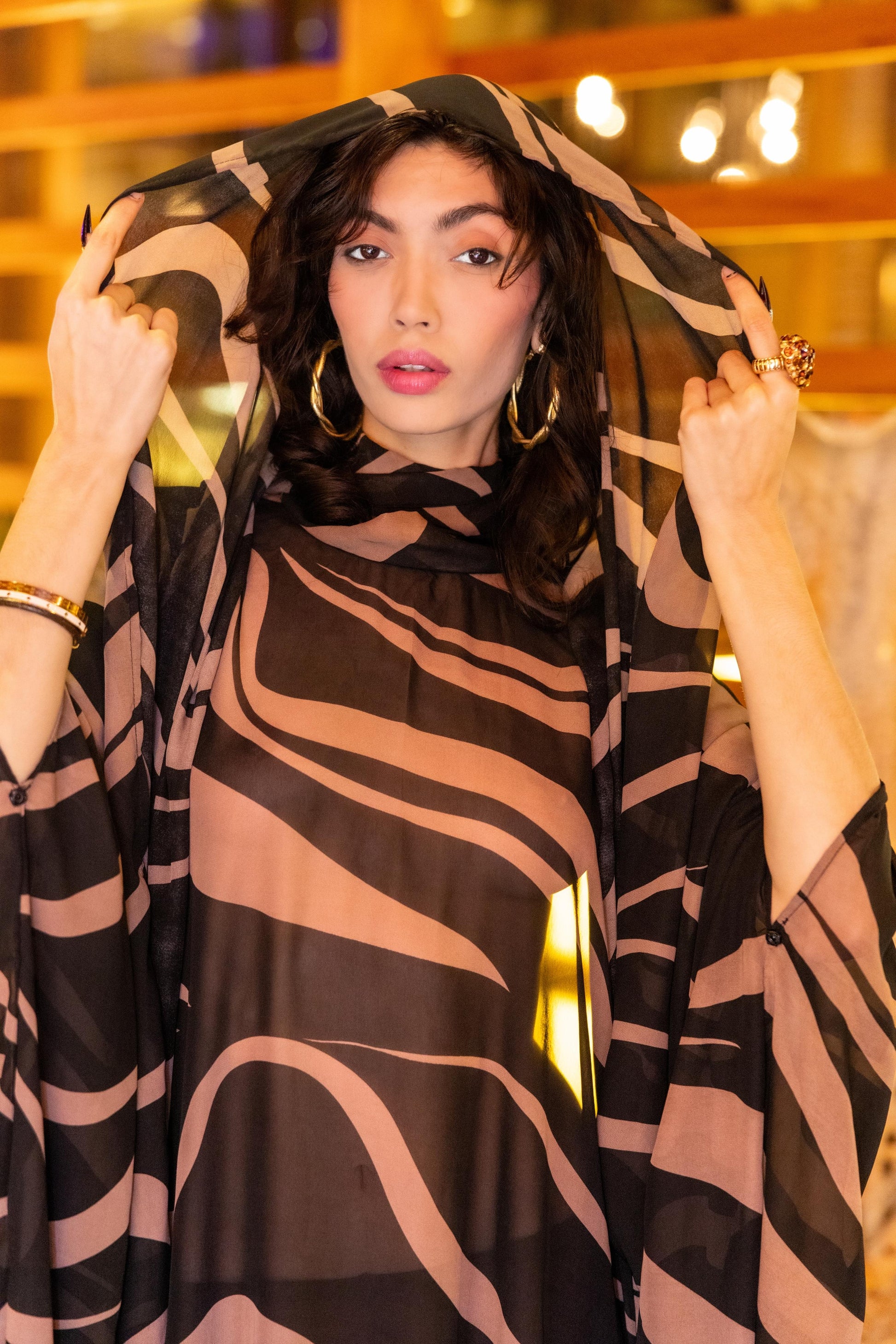 Kaftan (Snap-tan) with Beige and black wave print